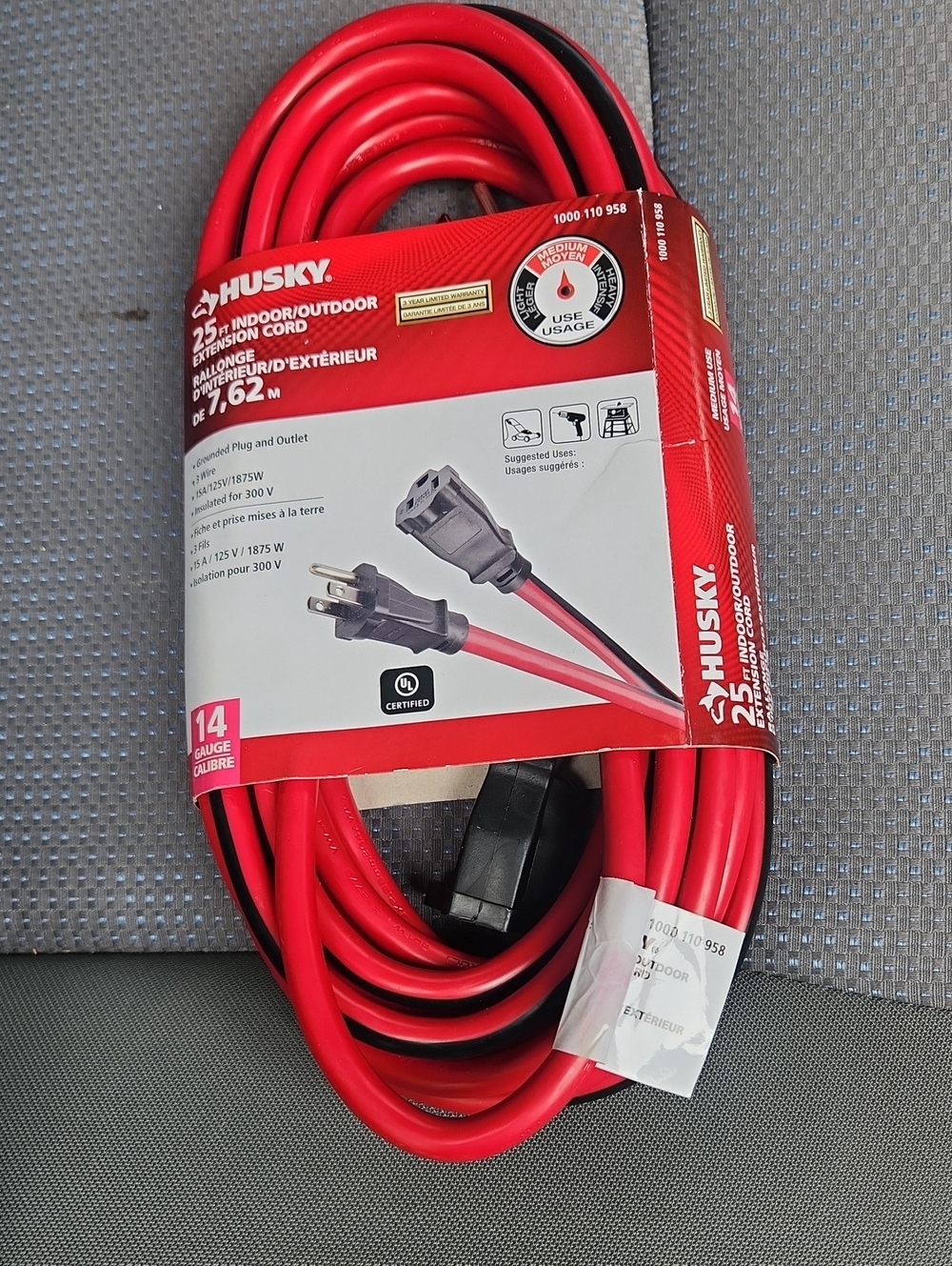 Husky 25 ft. 14/3 Indoor/Outdoor Extension Cord Red & Black